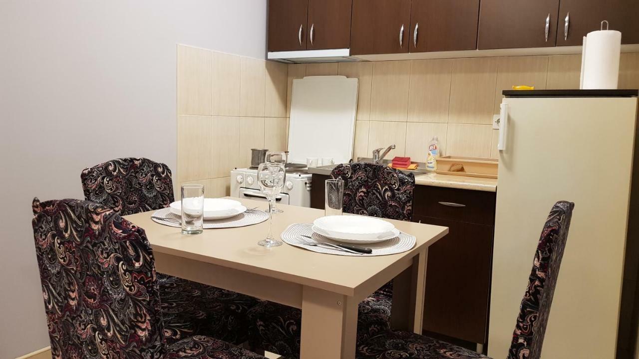 Apartments Tatjana Ягодина Екстериор снимка
